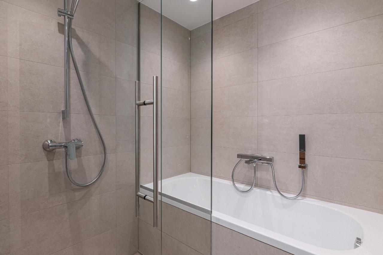 Modern City Center Apartment Tallinn Eksteriør bilde